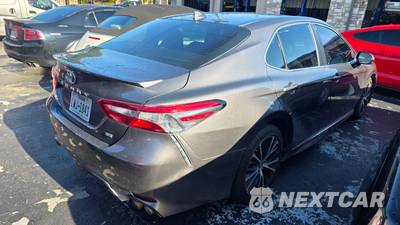 2019 Toyota Camry SE - zdjęcie 5 z 15 - miniatura
