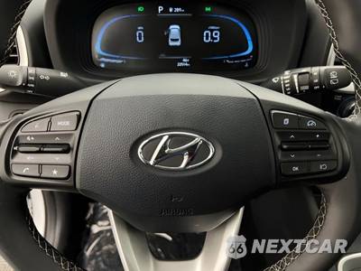 2025 Hyundai Venue SEL - zdjęcie 18 z 40 - miniatura