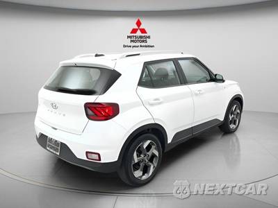 2025 Hyundai Venue SEL - zdjęcie 4 z 40 - miniatura