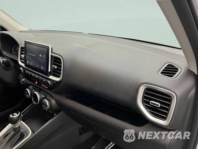 2025 Hyundai Venue SEL - zdjęcie 8 z 40 - miniatura