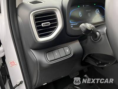 2025 Hyundai Venue SEL - zdjęcie 16 z 40 - miniatura