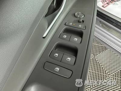 2025 Hyundai Elantra SEL Sport - zdjęcie 37 z 45 - miniatura