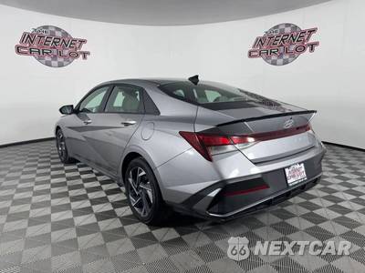 2025 Hyundai Elantra SEL Sport - zdjęcie 5 z 45 - miniatura
