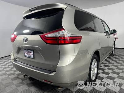 2015 Toyota Sienna LE 8-Passenger 119.3" WB - zdjęcie 26 z 43 - miniatura