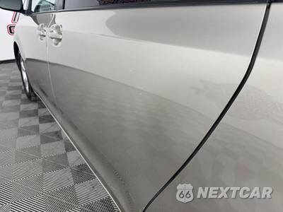 2015 Toyota Sienna LE 8-Passenger 119.3" WB - zdjęcie 23 z 43 - miniatura