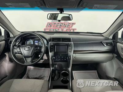 2017 Toyota Camry LE - zdjęcie 11 z 43 - miniatura