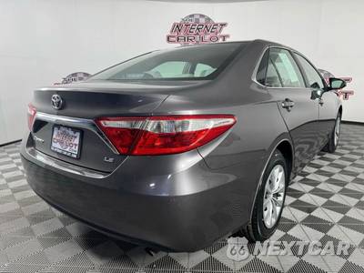 2017 Toyota Camry LE - zdjęcie 26 z 43 - miniatura