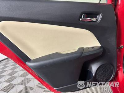 2019 Toyota Prius XLE - zdjęcie 44 z 49 - miniatura