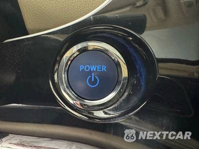 2019 Toyota Prius XLE - zdjęcie 18 z 49 - miniatura