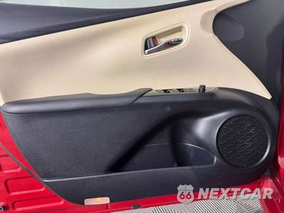 2019 Toyota Prius XLE - zdjęcie 41 z 49 - miniatura