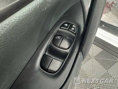 2016 Nissan Rogue SV - zdjęcie 41 z 48 - miniatura