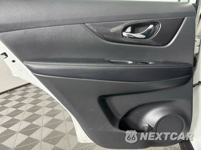 2016 Nissan Rogue SV - zdjęcie 43 z 48 - miniatura