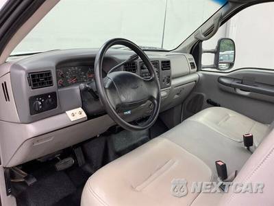 2001 Ford Super Duty F-550 Cab Chassis XL Regular Cab DRW - zdjęcie 15 z 43 - miniatura