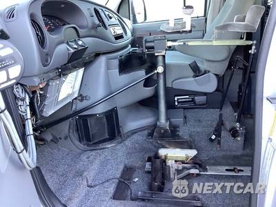 2007 Ford E-150 Wagon XL 138.0" WB - zdjęcie 12 z 39 - miniatura