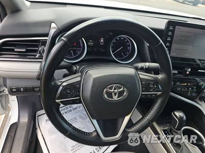 2023 Toyota Camry Hybrid XLE - zdjęcie 10 z 25 - miniatura