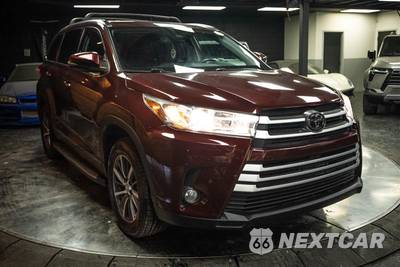 2019 Toyota Highlander XLE - zdjęcie 5 z 30 - miniatura