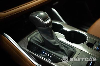 2021 Toyota Highlander Hybrid Platinum - zdjęcie 24 z 34 - miniatura