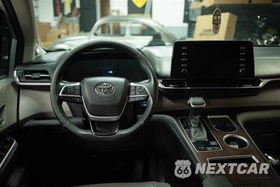 2022 Toyota Sienna XLE 7-Passenger 120.5" WB - zdjęcie 19 z 32 - miniatura