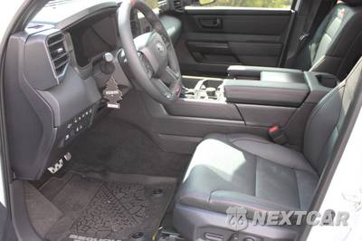 2026 Toyota Sequoia TRD Pro - zdjęcie 6 z 8 - miniatura