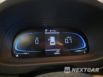 2025 Hyundai Venue SEL - zdjęcie 6 z 18 - miniatura