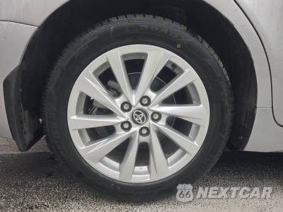 2023 Toyota Camry SE - zdjęcie 5 z 27 - miniatura