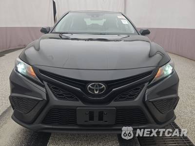 2024 Toyota Camry SE - zdjęcie 2 z 27 - miniatura