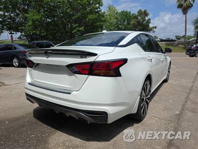 2019 Nissan Altima SR - zdjęcie 4 z 16 - miniatura