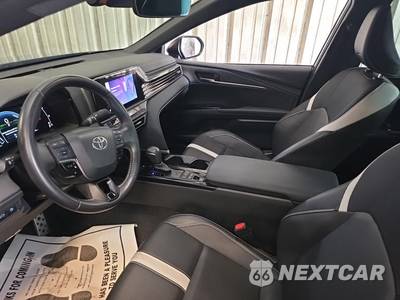 2025 Toyota Camry SE - zdjęcie 7 z 23 - miniatura