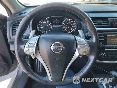 2017 Nissan Altima 2.5 SR - zdjęcie 10 z 35 - miniatura