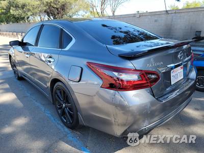 2017 Nissan Altima 2.5 SR - zdjęcie 6 z 35 - miniatura