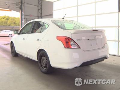 2019 Nissan Versa Sedan SV - zdjęcie 6 z 30 - miniatura