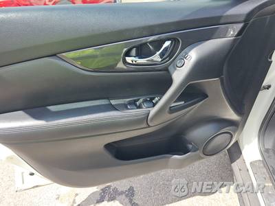 2017 Nissan Rogue SV - zdjęcie 9 z 22 - miniatura
