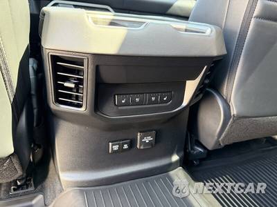 2026 Toyota Tundra Platinum Crew Cab Short Bed - zdjęcie 29 z 46 - miniatura