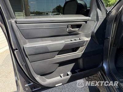 2026 Toyota Tundra Platinum Crew Cab Short Bed - zdjęcie 18 z 46 - miniatura