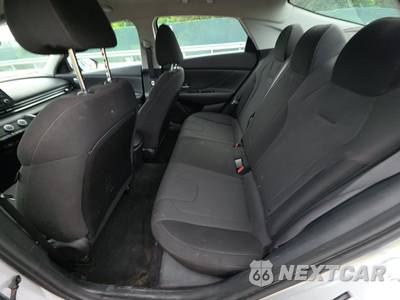2021 Hyundai Elantra SE - zdjęcie 13 z 23 - miniatura