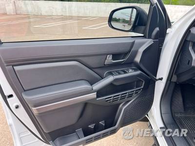 2026 Toyota 4Runner SR5 - zdjęcie 11 z 36 - miniatura