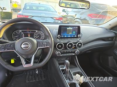 2025 Nissan Sentra SV - zdjęcie 6 z 18 - miniatura