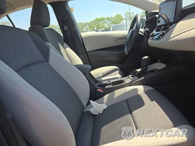 2025 Toyota Corolla LE Sedan - zdjęcie 8 z 18 - miniatura