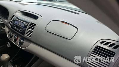 2004 Toyota Camry SE - zdjęcie 17 z 17 - miniatura