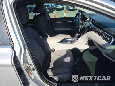 2018 Toyota Camry LE - zdjęcie 8 z 30 - miniatura