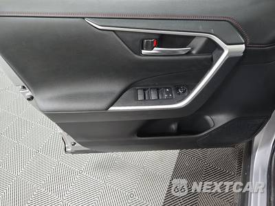 2024 Toyota RAV4 Prime XSE - zdjęcie 9 z 19 - miniatura