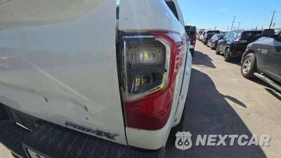 2018 Nissan TITAN XD PRO-4X Crew Cab Medium Bed - zdjęcie 23 z 45 - miniatura
