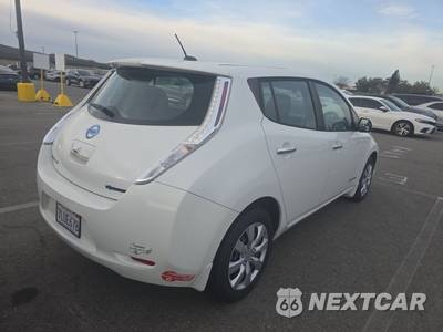 2015 Nissan LEAF S - zdjęcie 4 z 27 - miniatura