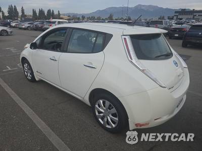 2015 Nissan LEAF S - zdjęcie 6 z 27 - miniatura