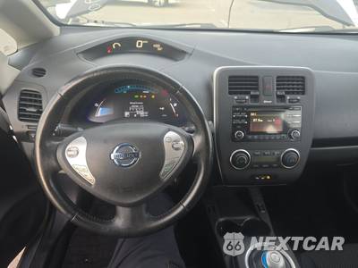 2015 Nissan LEAF S - zdjęcie 11 z 27 - miniatura