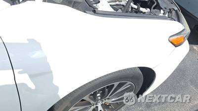 2018 Toyota Camry SE - zdjęcie 24 z 36 - miniatura