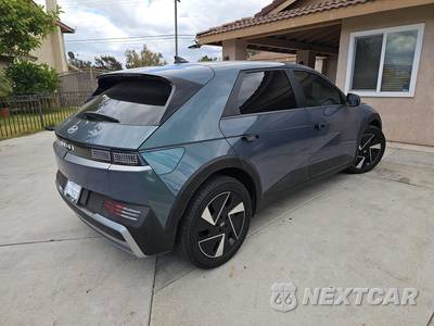 2025 Hyundai IONIQ 5 SE Standard Range - zdjęcie 4 z 17 - miniatura