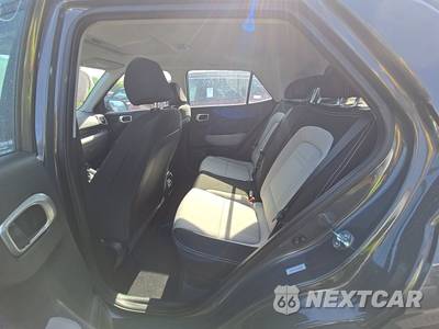 2025 Hyundai Venue SEL - zdjęcie 13 z 21 - miniatura