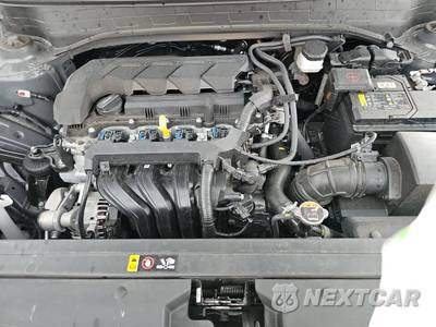 2025 Hyundai Venue SEL - zdjęcie 15 z 21 - miniatura
