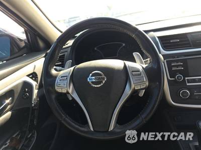 2017 Nissan Altima 2.5 SR - zdjęcie 10 z 26 - miniatura